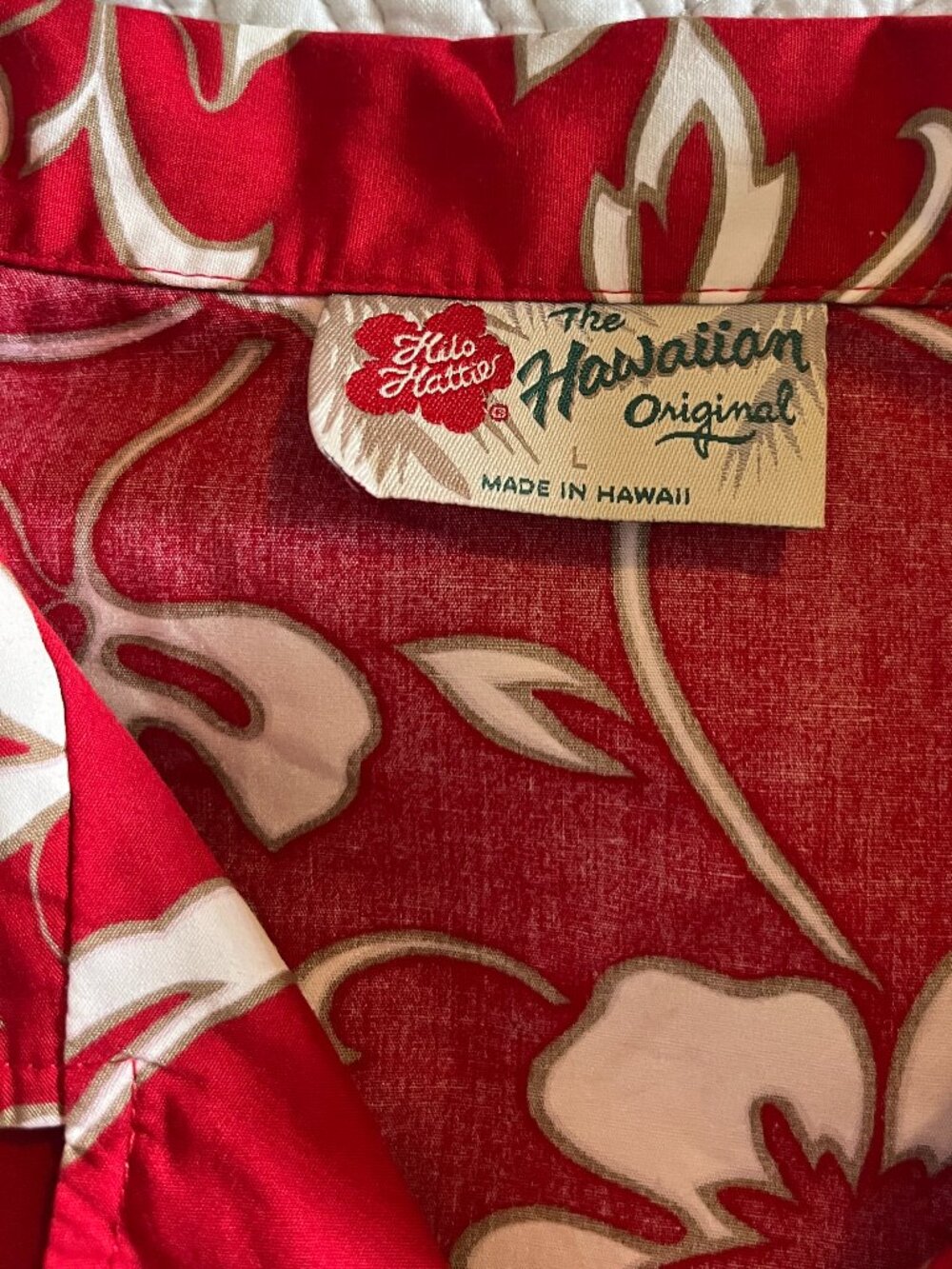 HILO HATTIE'S SZ LARGE 100% COTTON HAWAIIAN SHIRT - MADE IN HAWAII